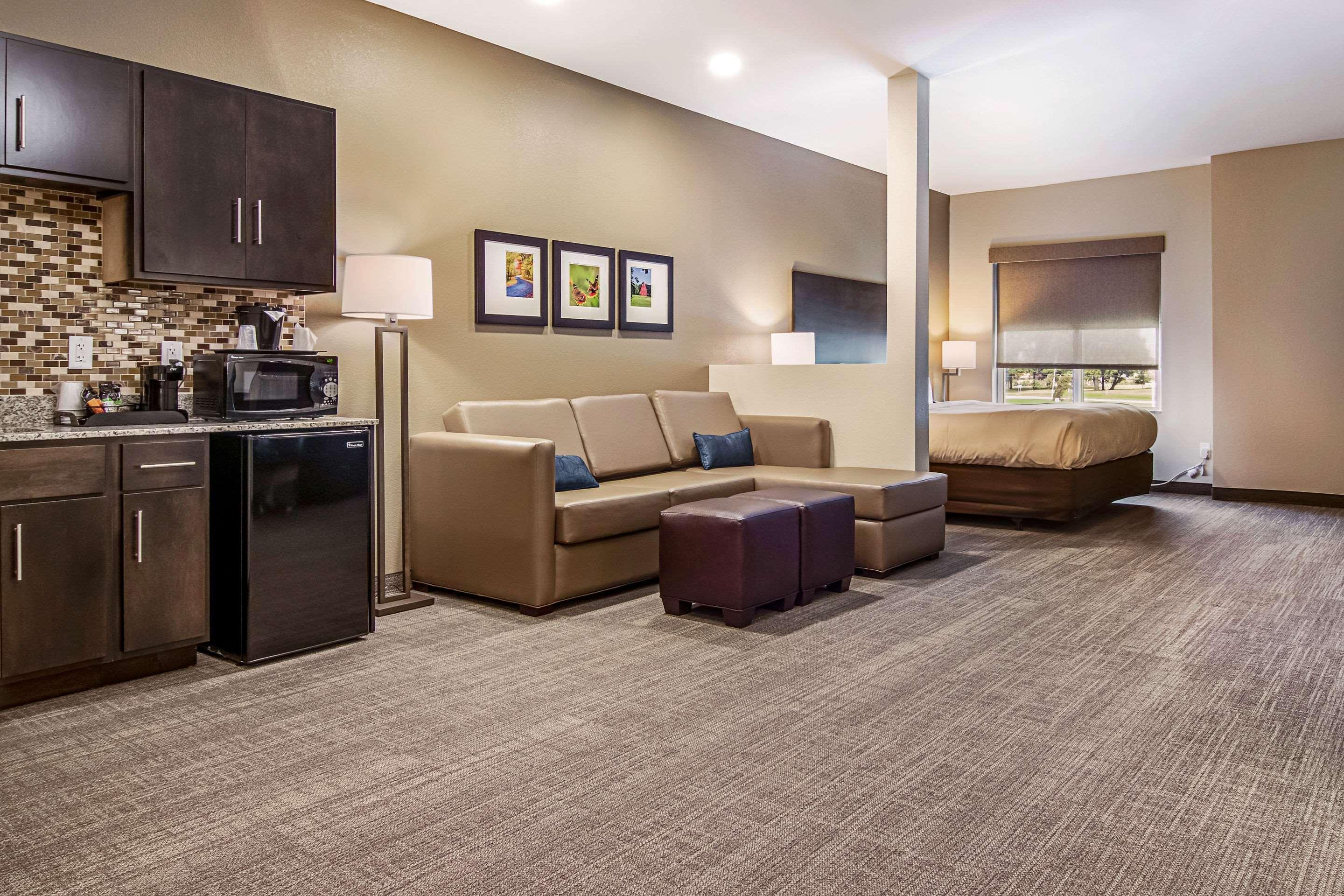Comfort Suites Wooster Near University Campus Exterior foto