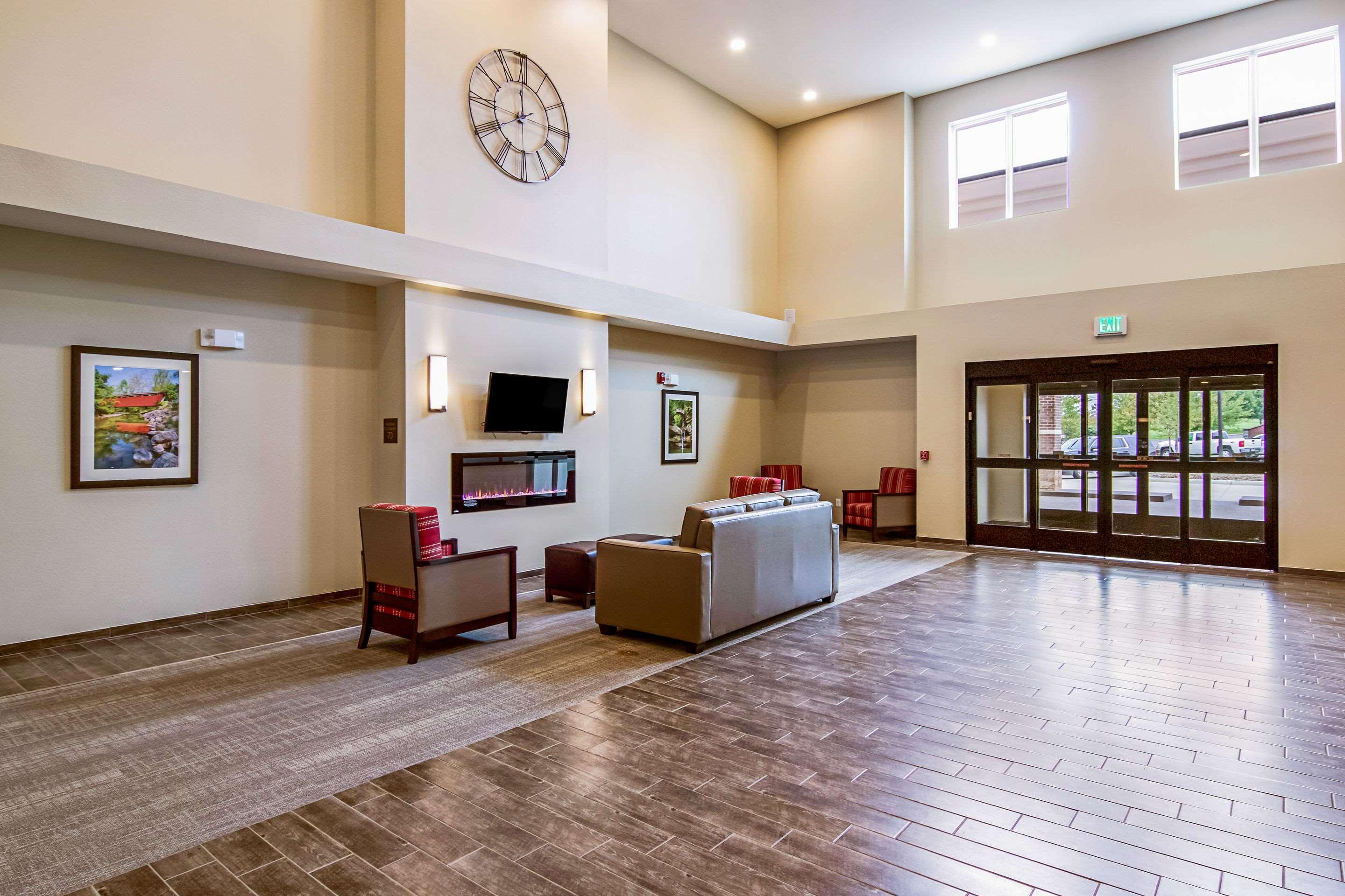 Comfort Suites Wooster Near University Campus Exterior foto