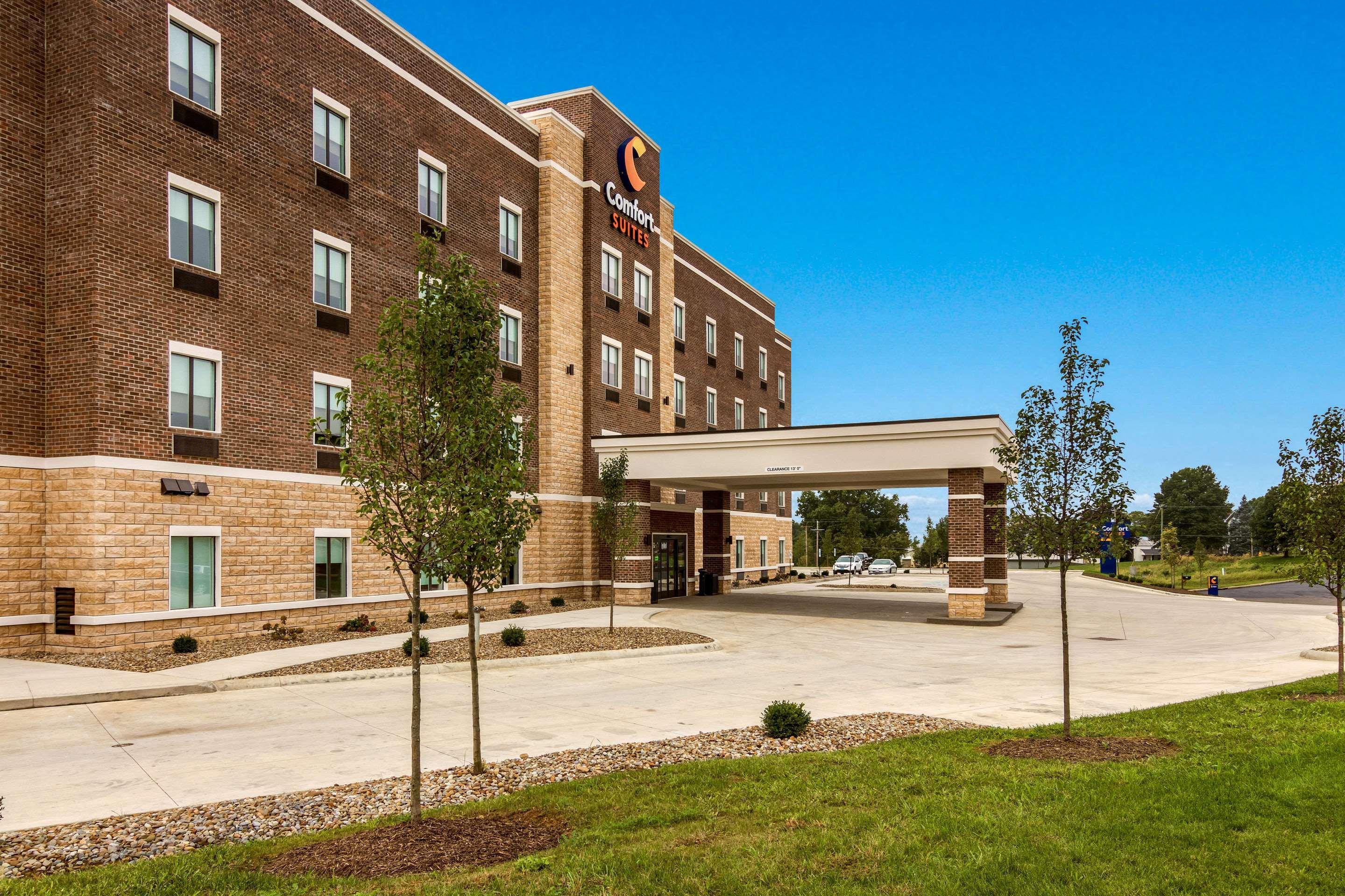 Comfort Suites Wooster Near University Campus Exterior foto